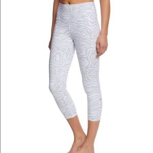 Alo Yoga Cropped Leggings